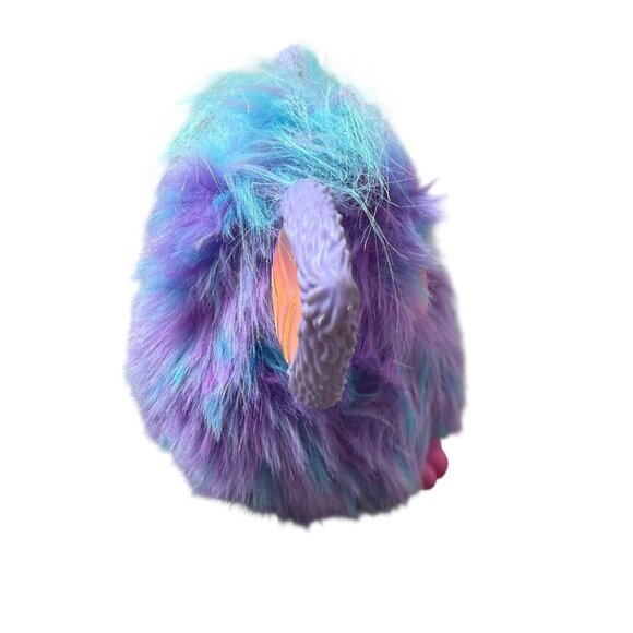 Furby Interactive Toy 2023 Purple Plush Tie Dye Glowing Ears Works ****FRENCH - Picture 4 of 6